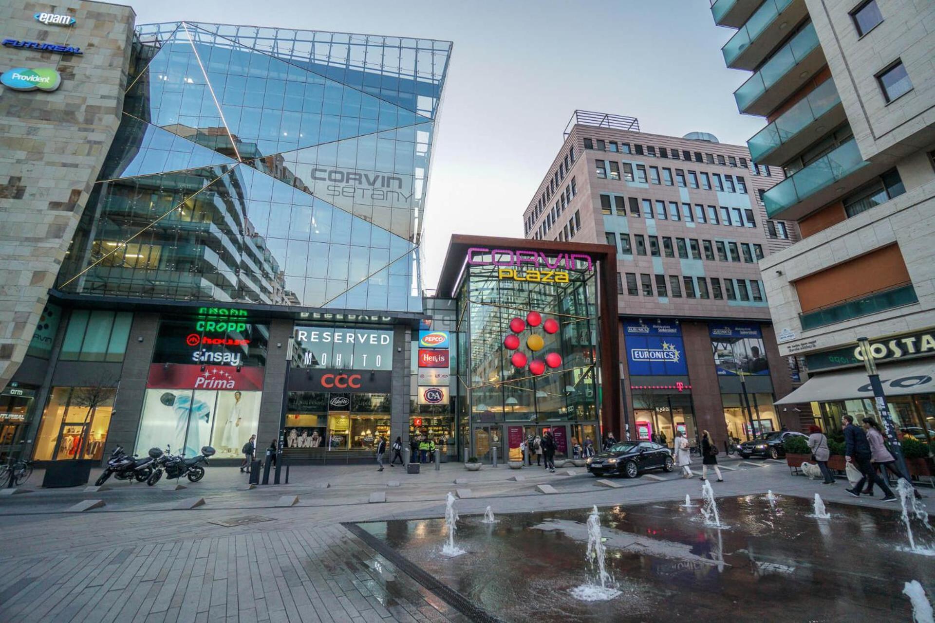 Mega Sale - Book Now - Corvin Royal Apartments Budapest Esterno foto